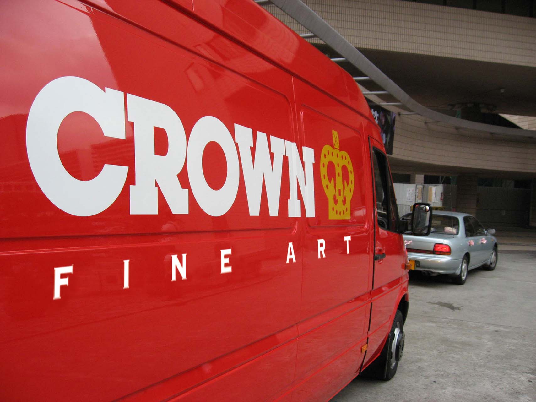 Crown Fine Art truck